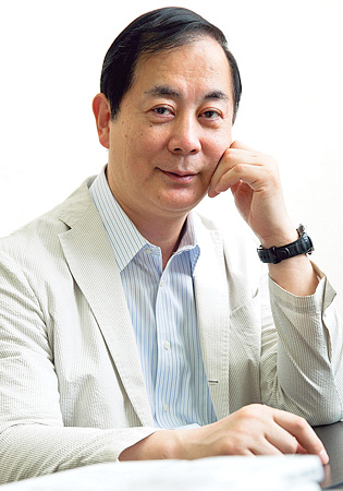 赤羽雄二