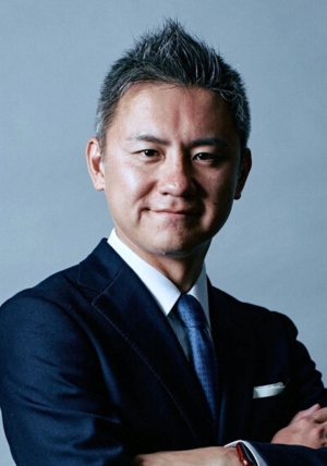 秋元祥治